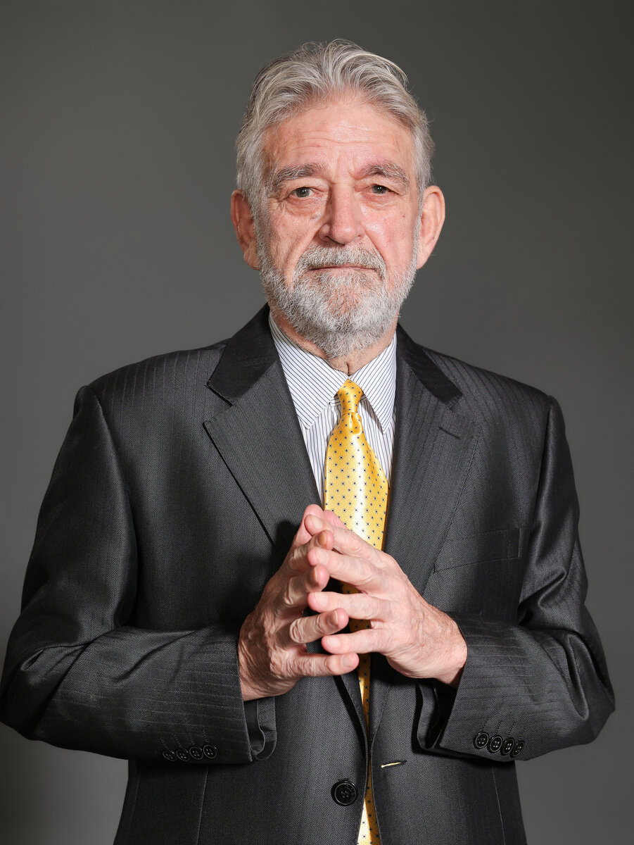 Roland Haverford portrait